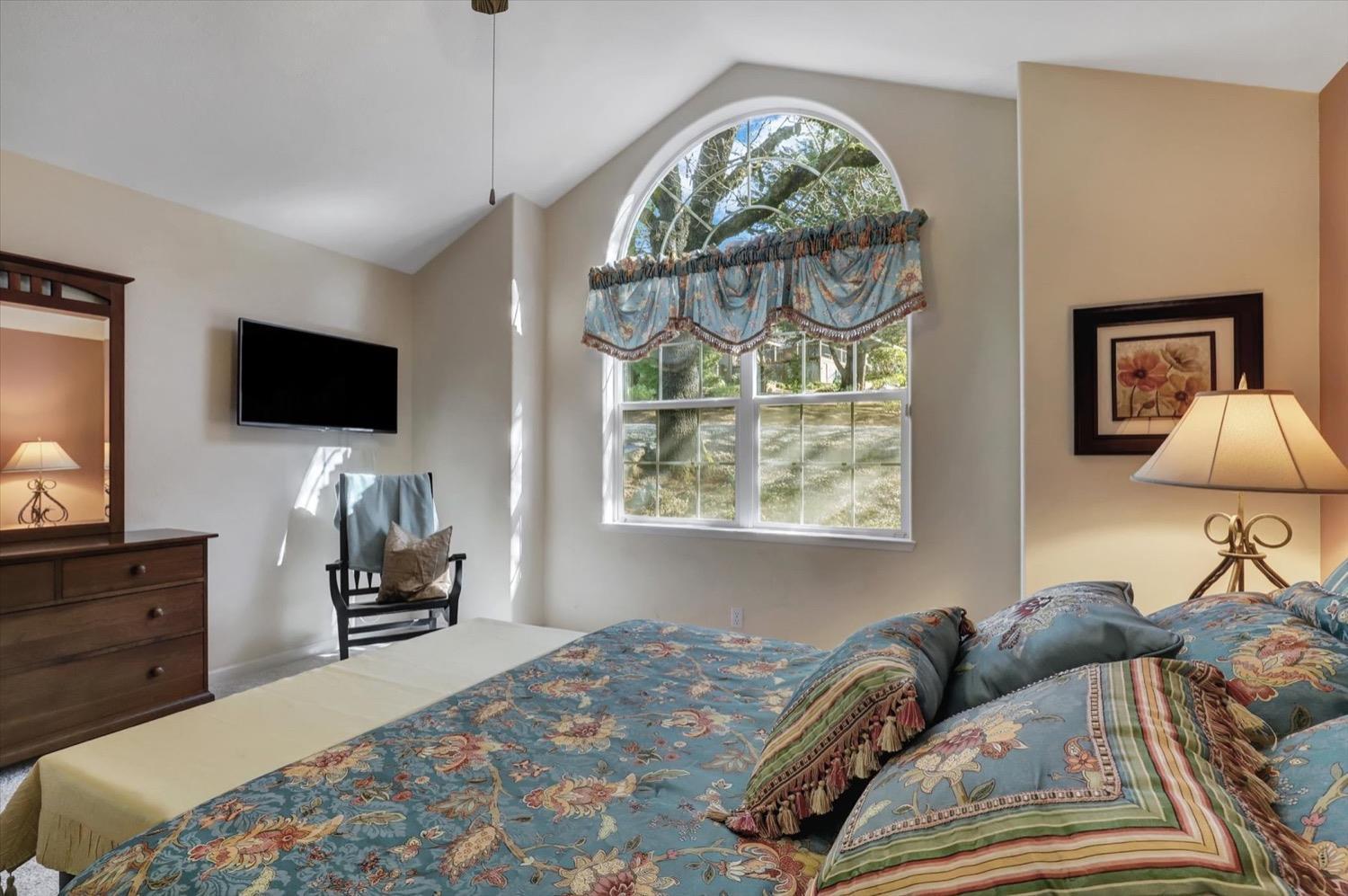 Grass Valley, California, 95949, United States, 3 Bedrooms Bedrooms, ,3 BathroomsBathrooms,Residential,For Sale,1840908