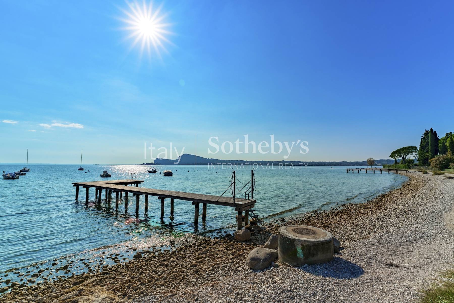  Exclusive modern waterfront villa with private dock - 物件實景
