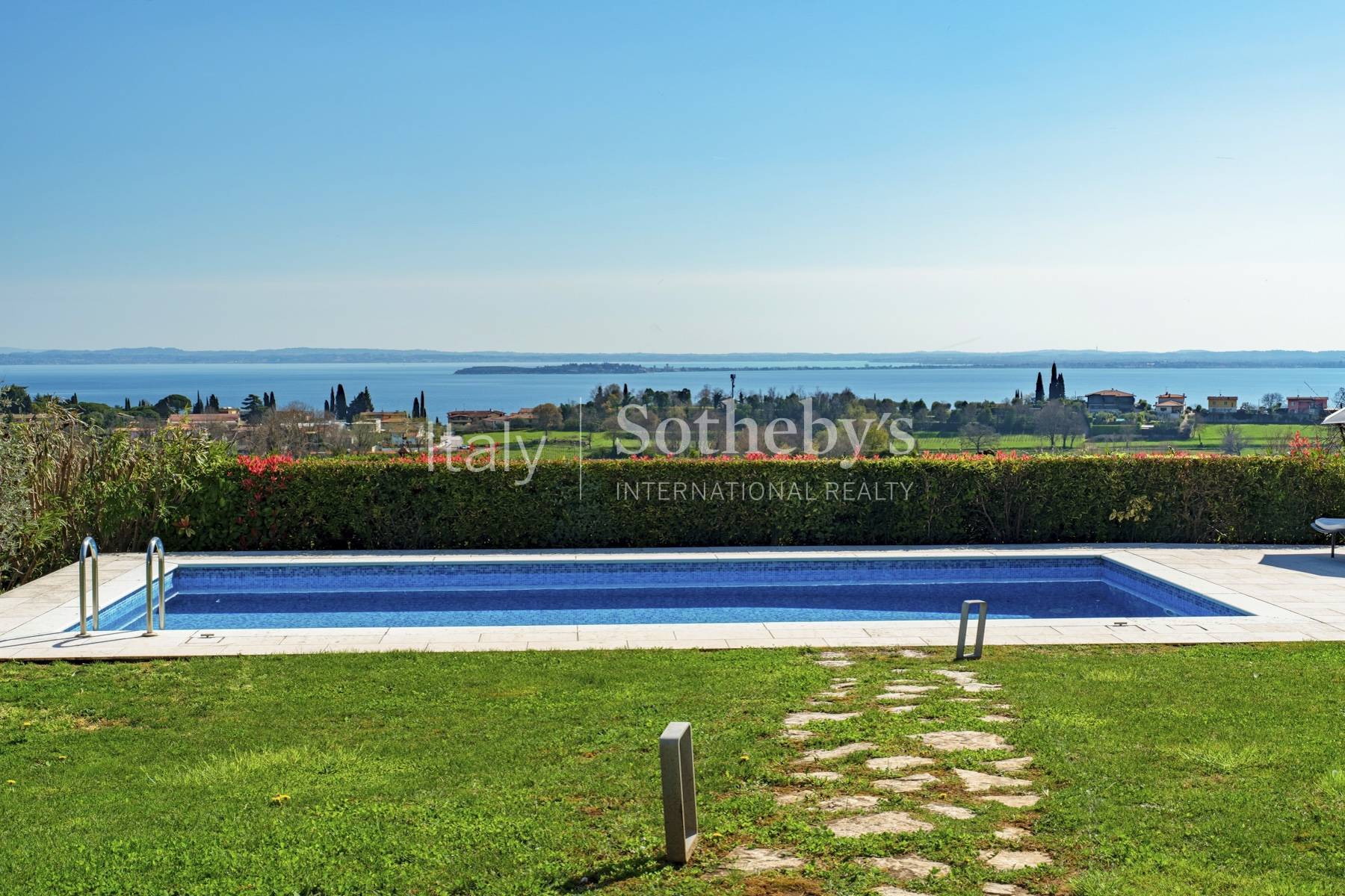  Elegant panoramic villa with pool and lake view - 物件實景