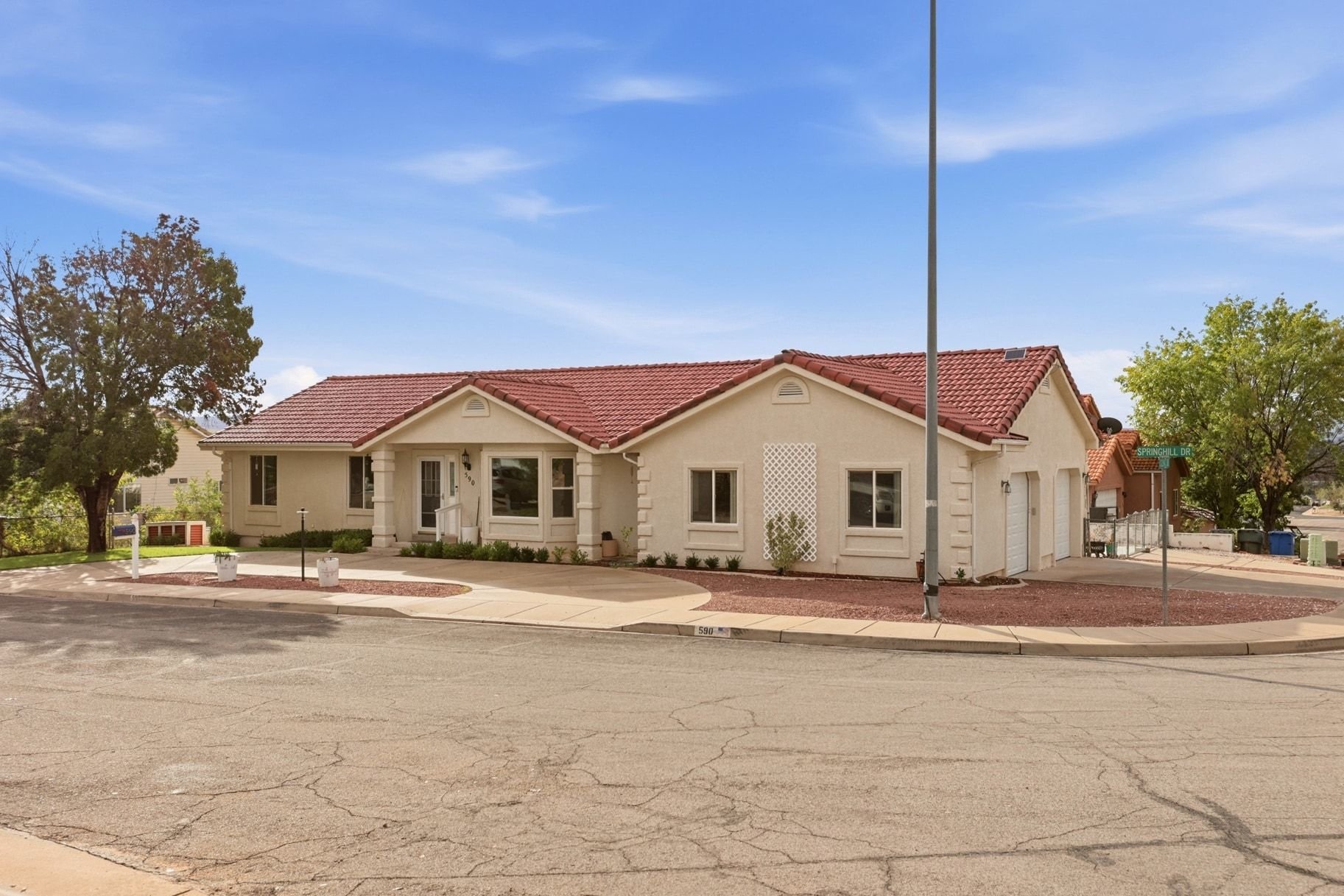  NO HOA 3Bed, 2Bath, 2.5 Car Garage Rv Parking, New Flooring and Paint - 物件實景
