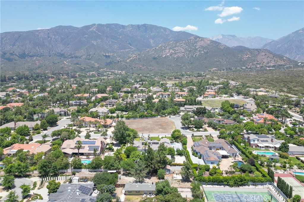 Claremont, California, 91711, United States, 4 Bedrooms Bedrooms, ,6 BathroomsBathrooms,Residential,For Sale,1893668