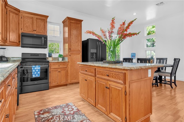 Los Angeles, California, 90042, United States, 2 Bedrooms Bedrooms, ,2 BathroomsBathrooms,Residential,For Sale,1893360