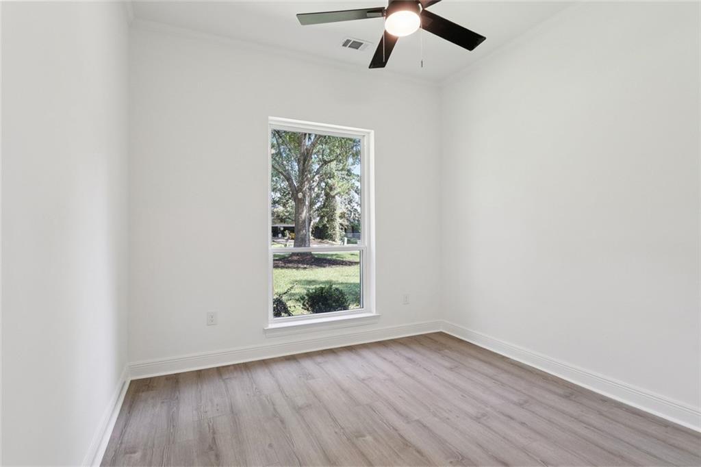 Mandeville, Louisiana, 70471, United States, 5 Bedrooms Bedrooms, ,3 BathroomsBathrooms,Residential,For Sale,1947067
