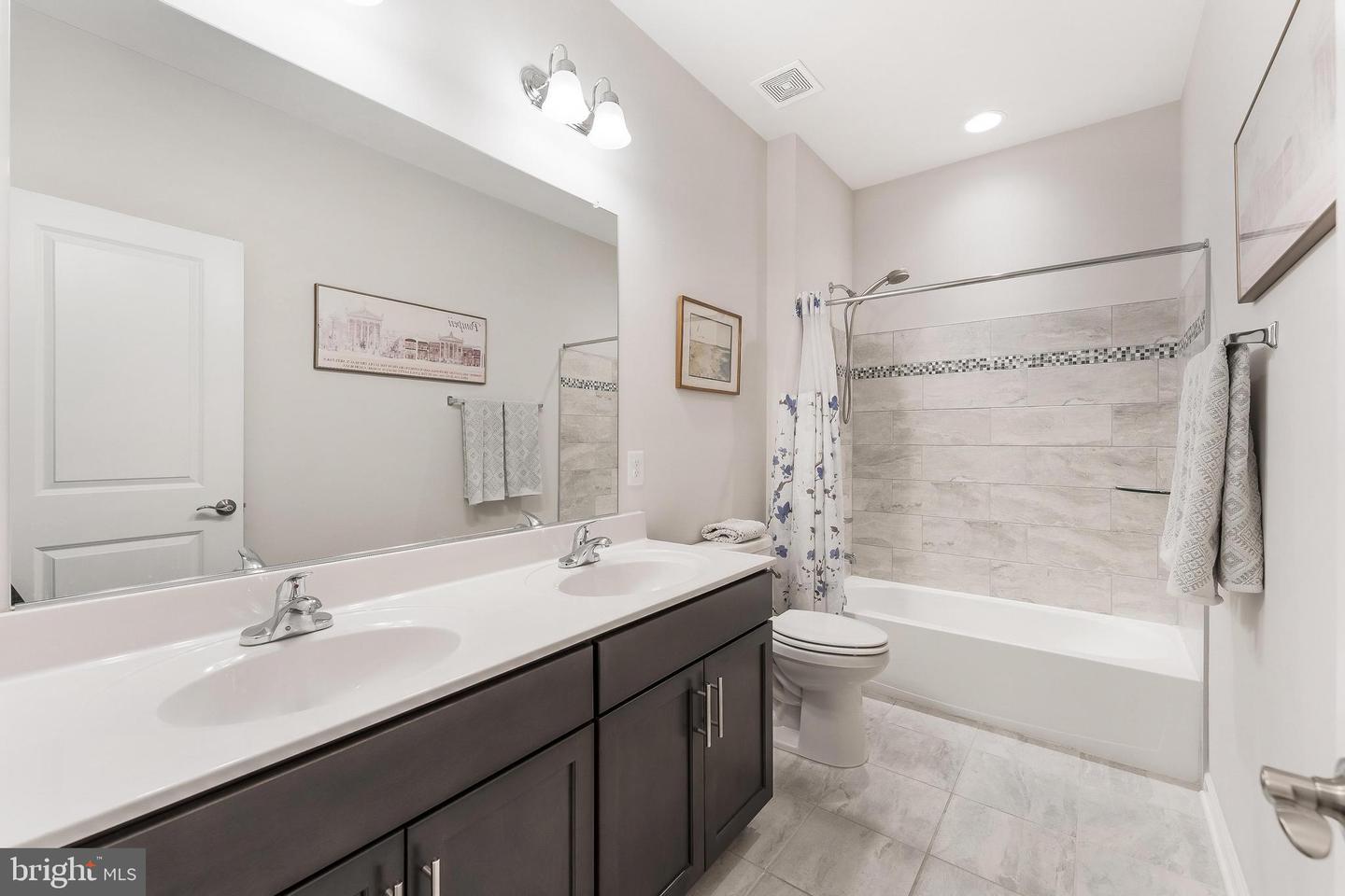 Leesburg, Virginia, 20176, United States, 3 Bedrooms Bedrooms, ,3 BathroomsBathrooms,Residential,For Sale,1917897