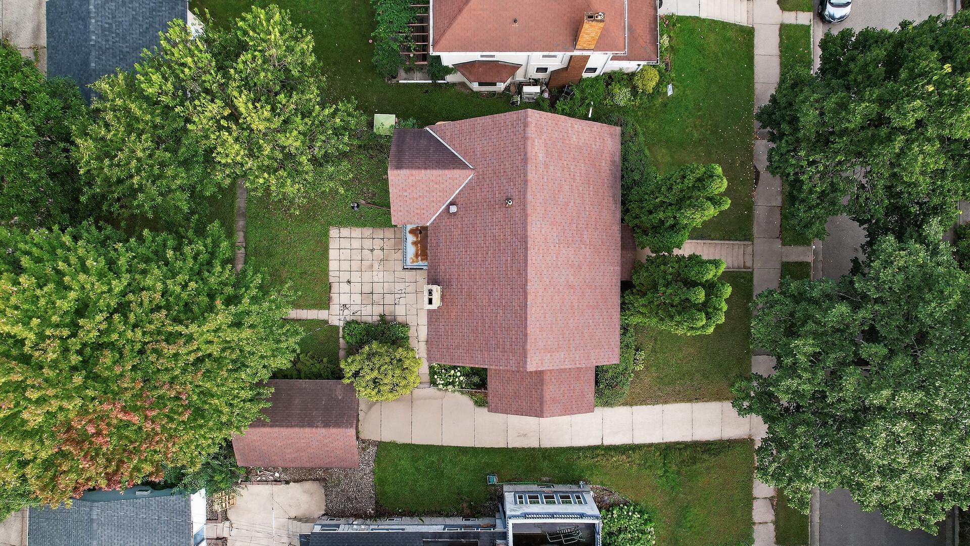 Minneapolis, Minnesota, 55409, United States, 4 Bedrooms Bedrooms, ,2 BathroomsBathrooms,Residential,For Sale,1959078