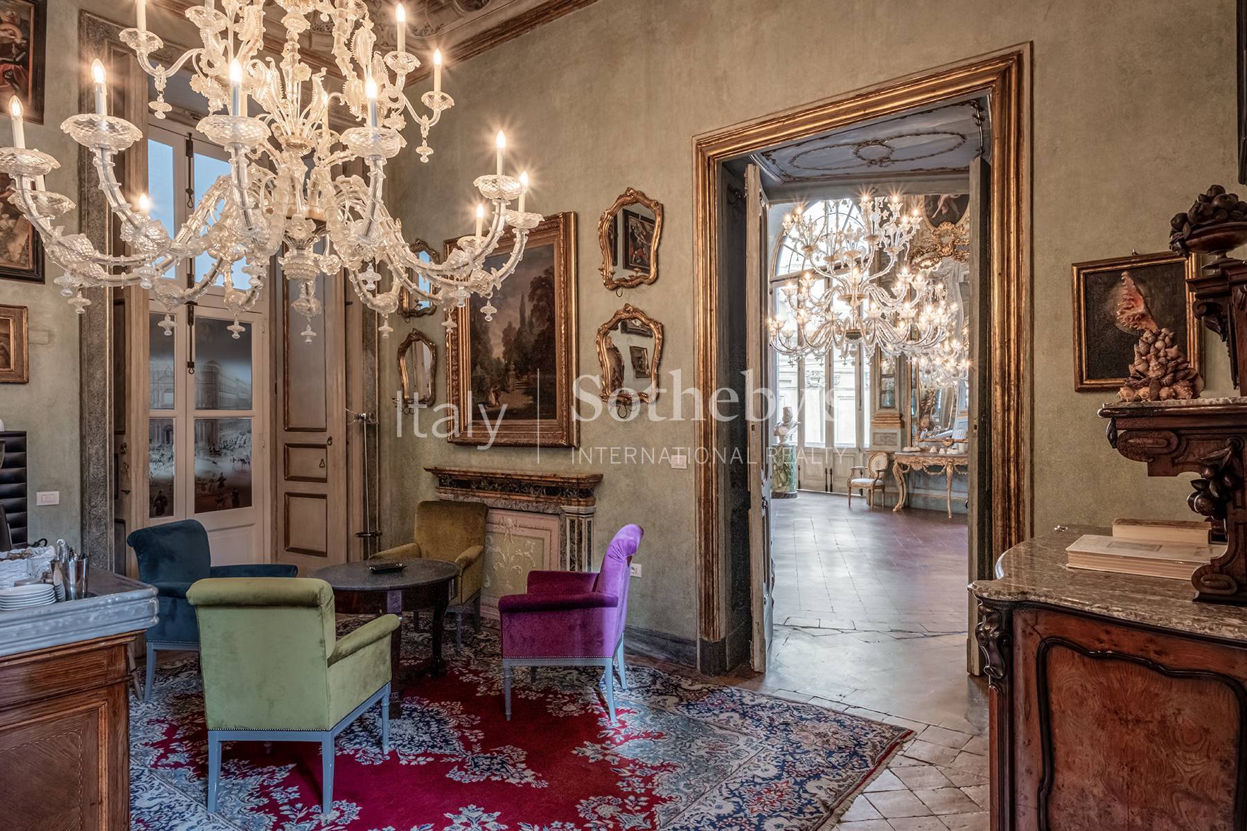  Monumental historic mansion in the heart of Naples - 物件實景