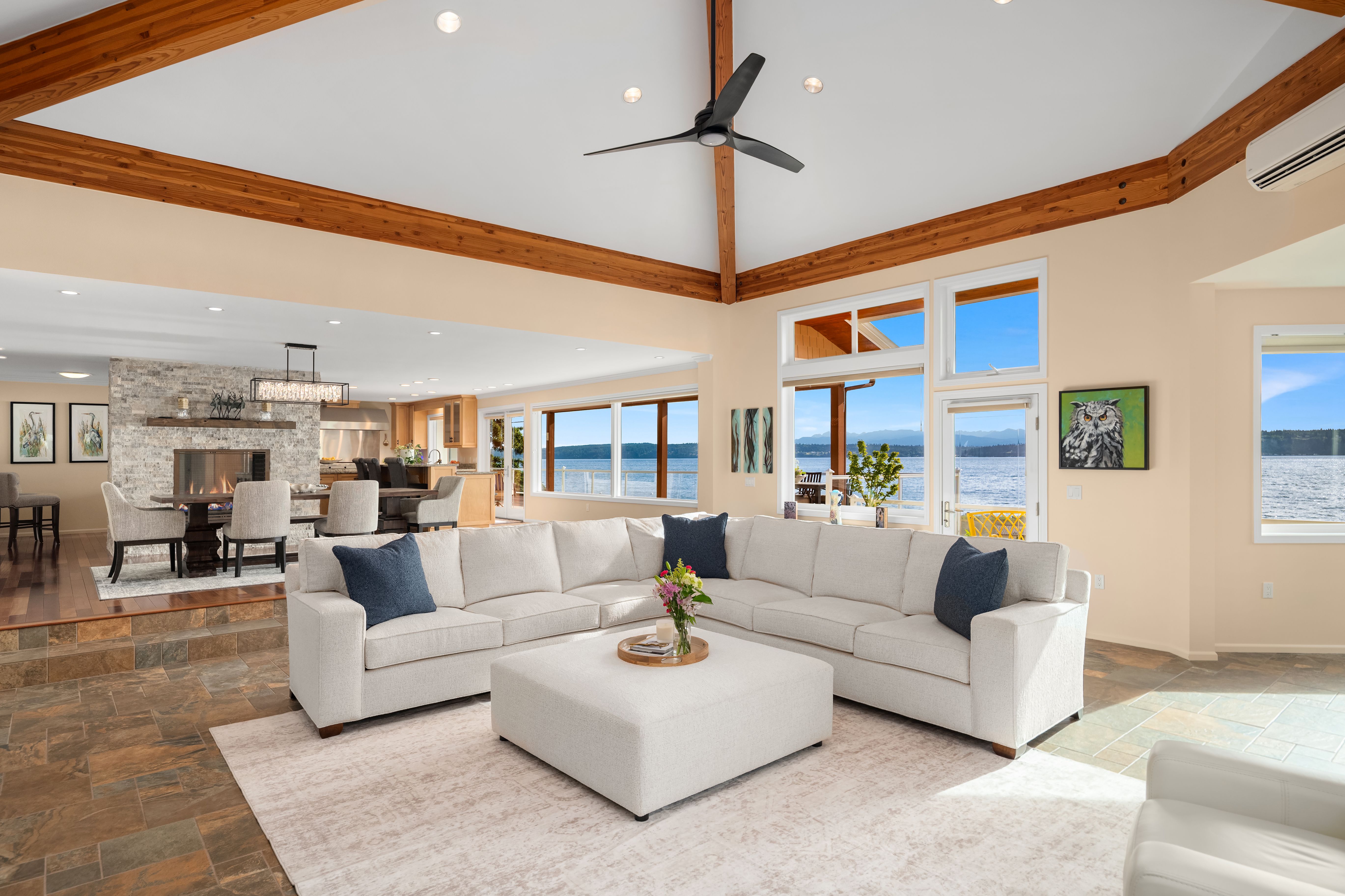  2106 Breezy Point Rd, Camano, WA 98282 - 物件實景