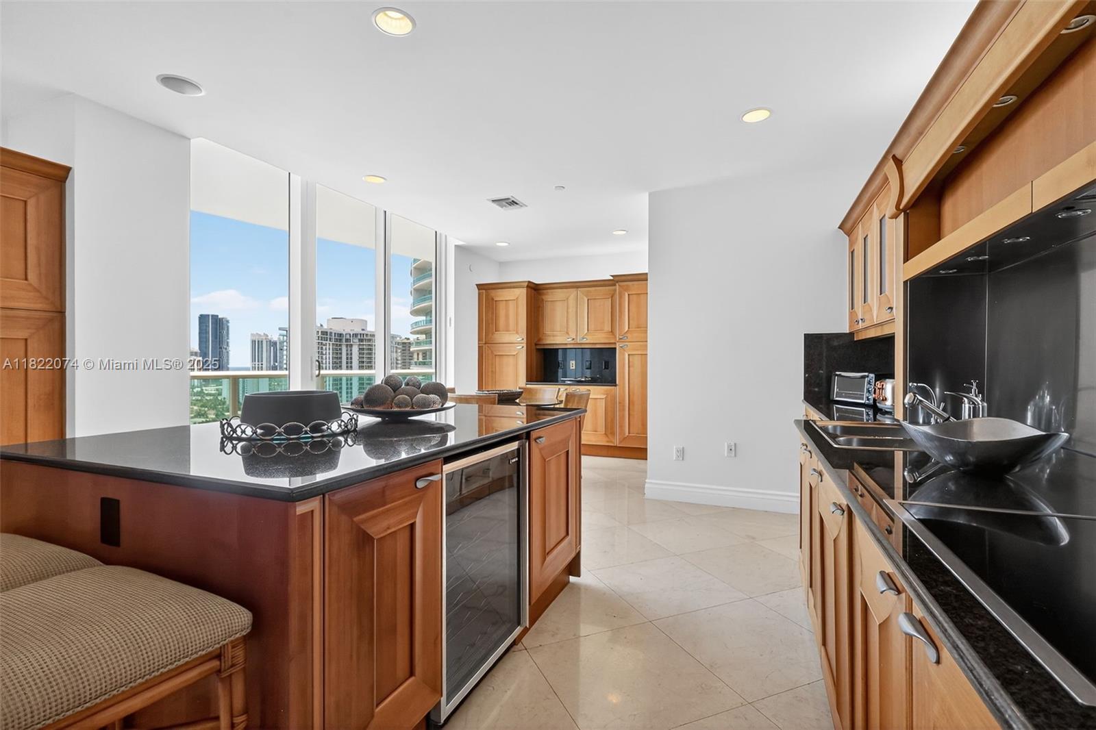 Aventura, Florida, 33180, United States, 4 Bedrooms Bedrooms, ,7 BathroomsBathrooms,Residential,For Sale,1890207