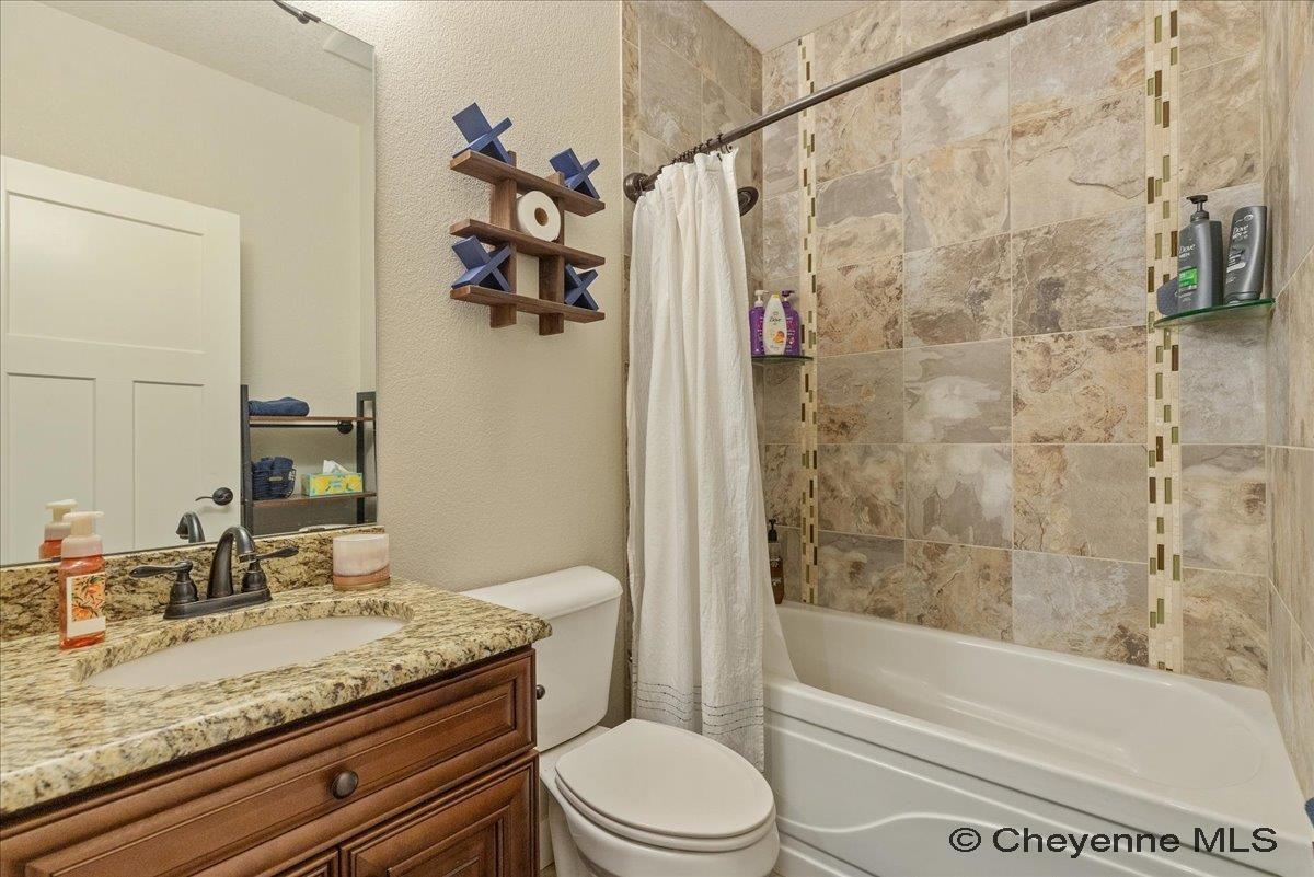 Cheyenne, Wyoming, 82009, United States, 5 Bedrooms Bedrooms, ,3 BathroomsBathrooms,Residential,For Sale,1993587