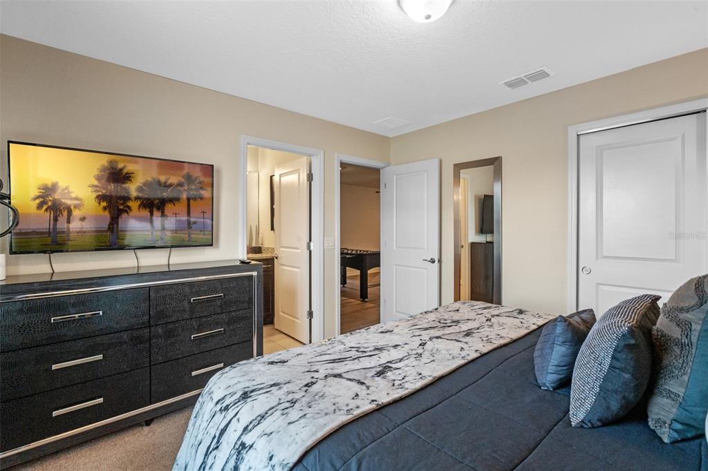 Davenport, Florida, 33897, United States, 10 Bedrooms Bedrooms, ,8 BathroomsBathrooms,Residential,For Sale,1897449