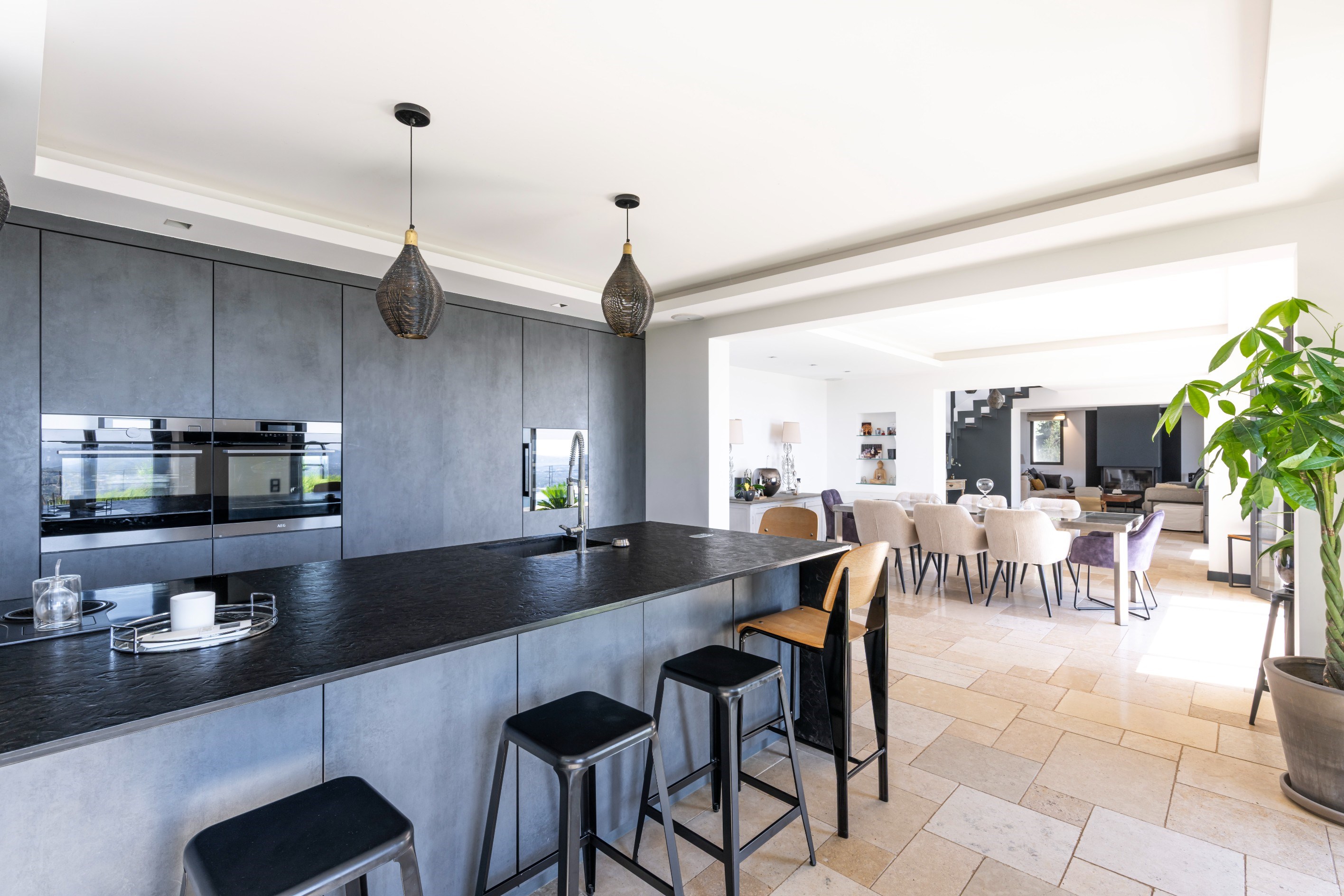  Le Tignet, renovated villa for sale with panoramic sea views, infinity pool and… - 物件實景
