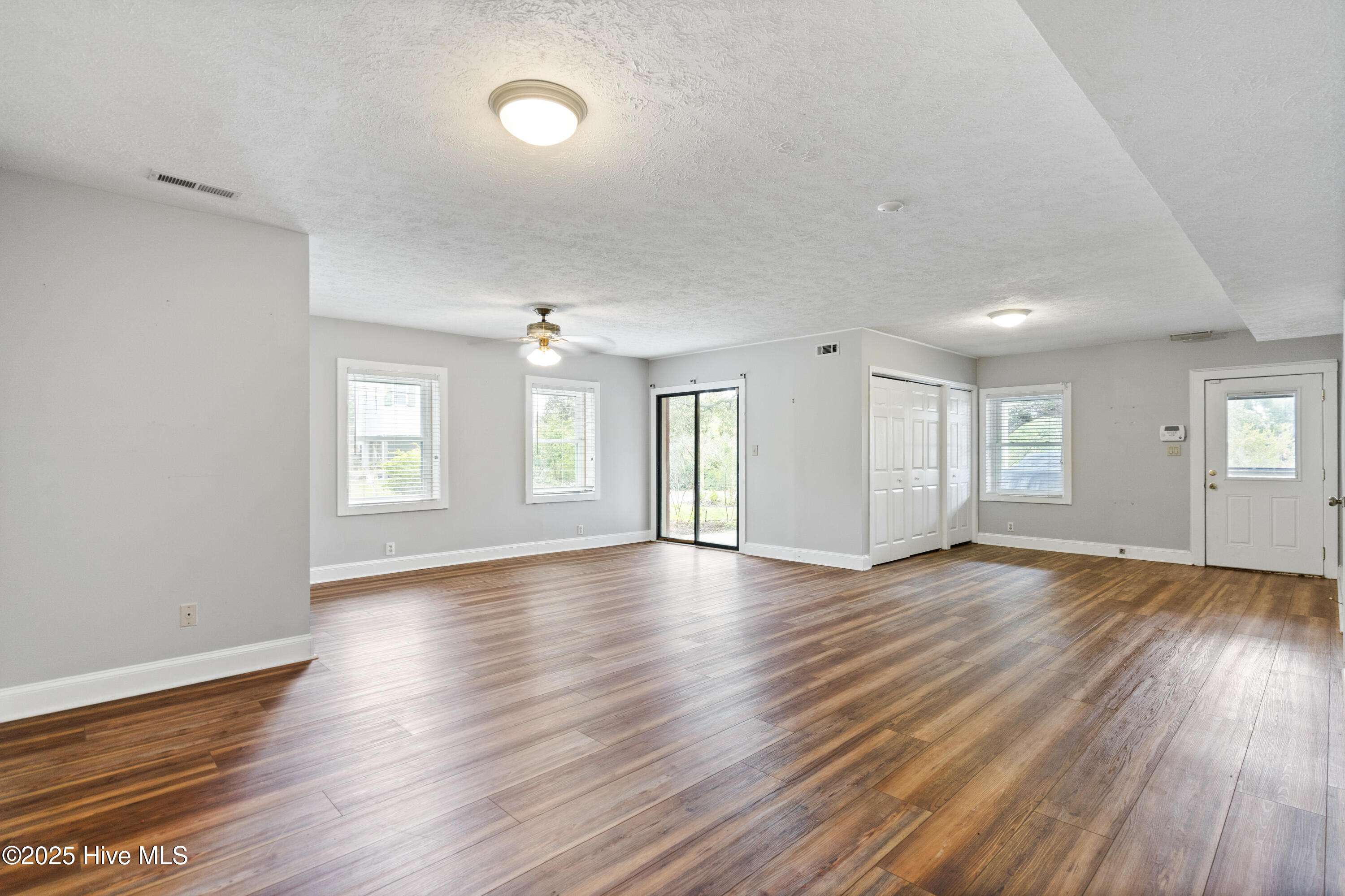 Emerald Isle, North Carolina, 28594, United States, 3 Bedrooms Bedrooms, ,3 BathroomsBathrooms,Residential,For Sale,1991113