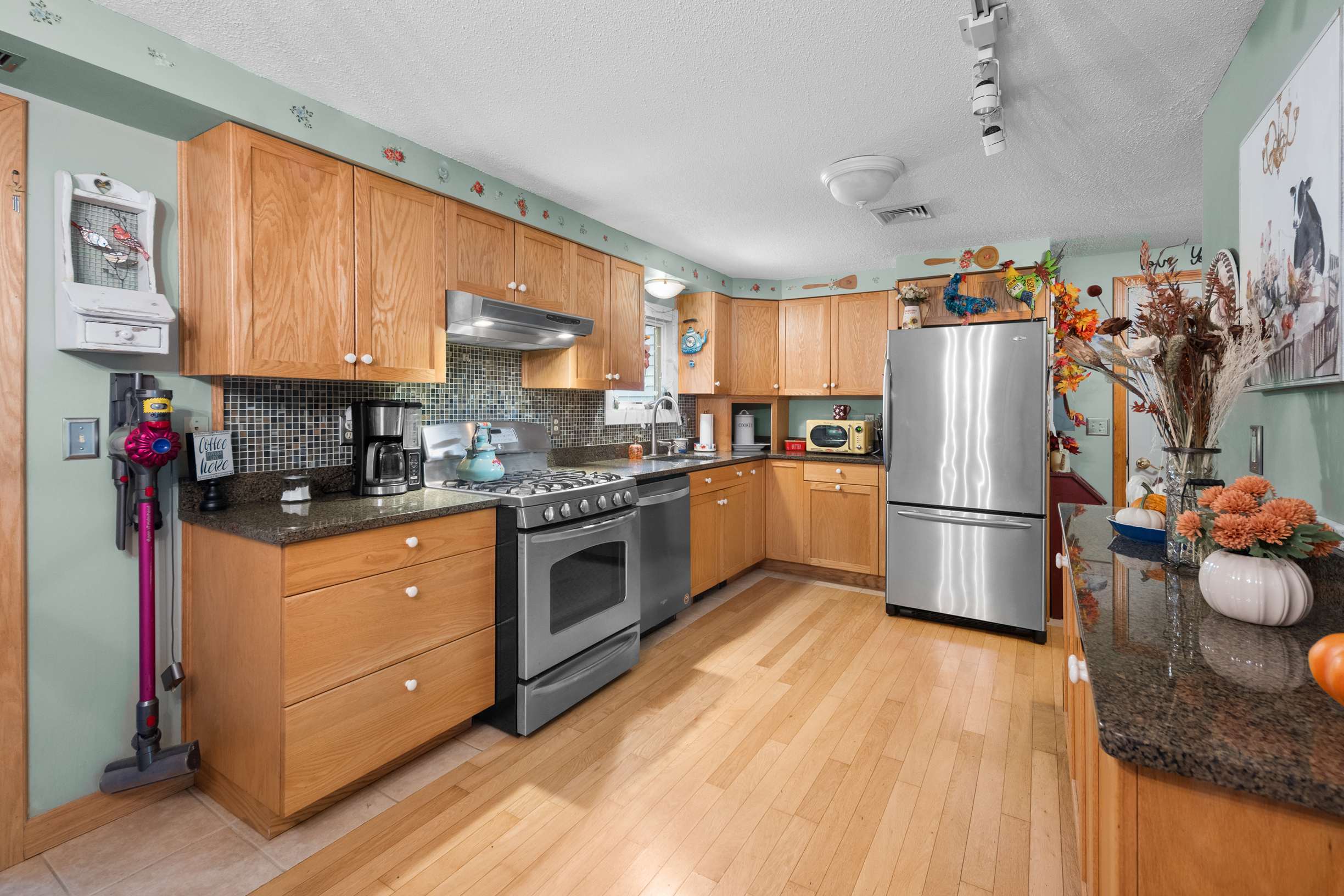 Single Level Living in Cozy Wells Neighborhood - 物件實景