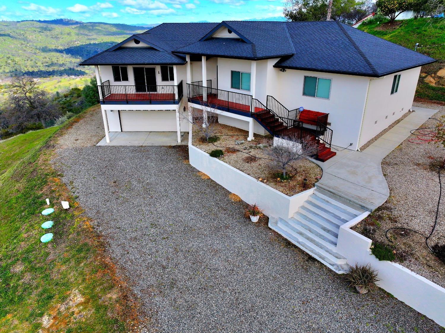 Coarsegold, California, 93614, United States, 3 Bedrooms Bedrooms, ,3 BathroomsBathrooms,Residential,For Sale,1927842