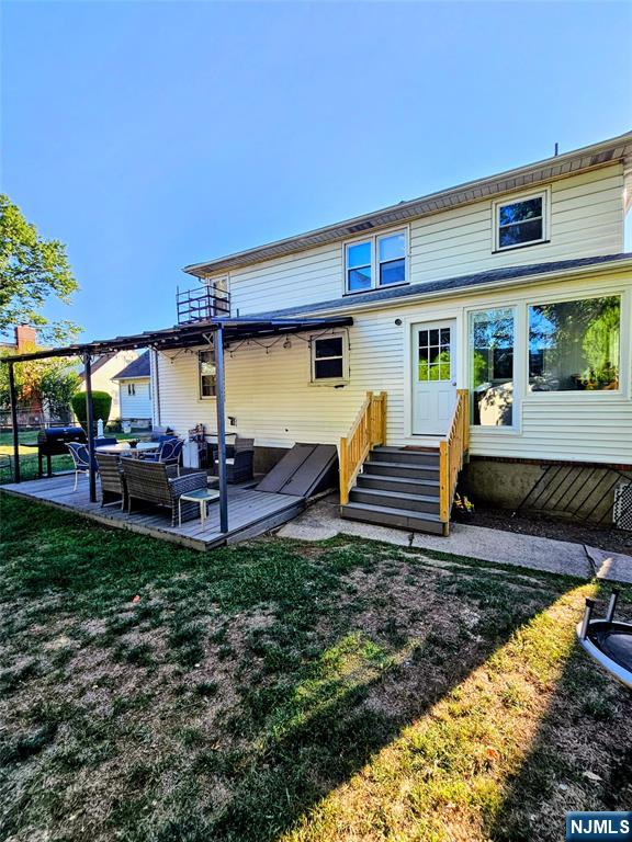 Clifton, New Jersey, 07012, United States, 6 Bedrooms Bedrooms, ,4 BathroomsBathrooms,Residential,For Sale,1984082