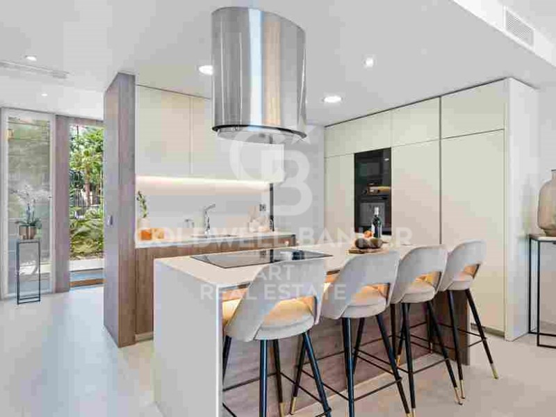 Marbella, Andalusia, ES, 5 Bedrooms Bedrooms, ,4 BathroomsBathrooms,Residential,For Sale,1795134