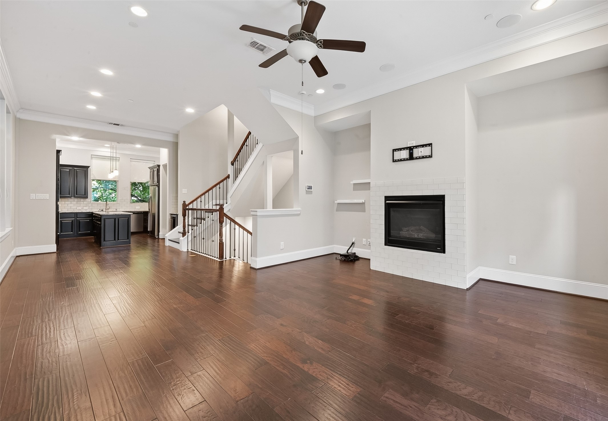  816 Yale Street C - 物件實景