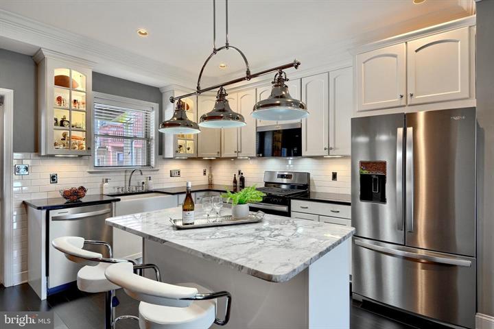 Baltimore, Maryland, 21224, United States, 3 Bedrooms Bedrooms, ,3 BathroomsBathrooms,Residential,For Sale,1930915