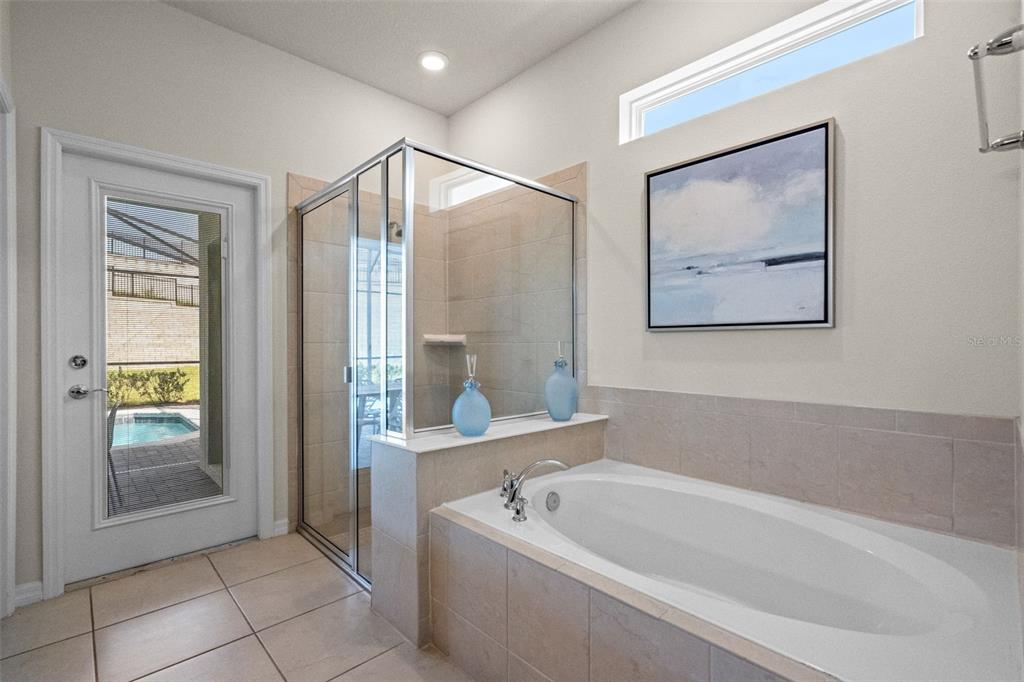 Davenport, Florida, 33897, United States, 10 Bedrooms Bedrooms, ,8 BathroomsBathrooms,Residential,For Sale,1897449