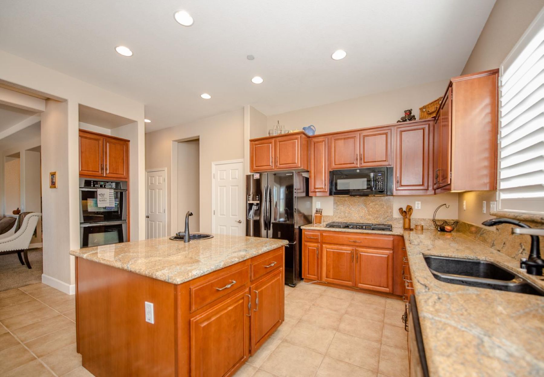  33203 Pintail Street, Woodland, CA 95695 - 物件實景