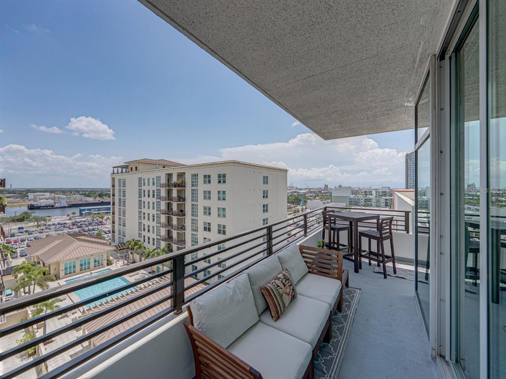 Tampa, Florida, 33602, United States, 1 Bedroom Bedrooms, ,2 BathroomsBathrooms,Residential,For Sale,1807675