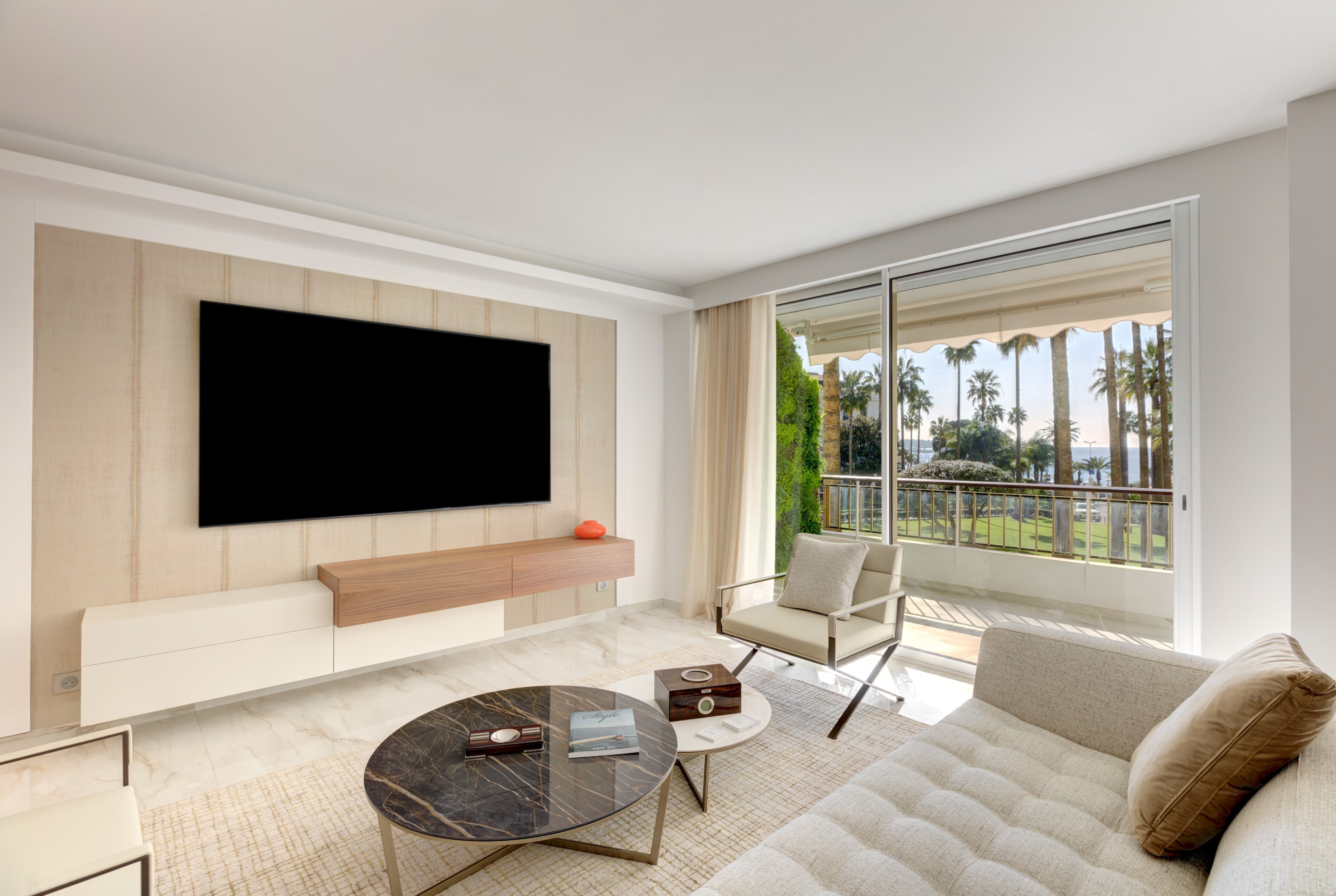  Renovated apartment with sea view on the Croisette in Cannes – Luxury, comfort,… - 物件實景