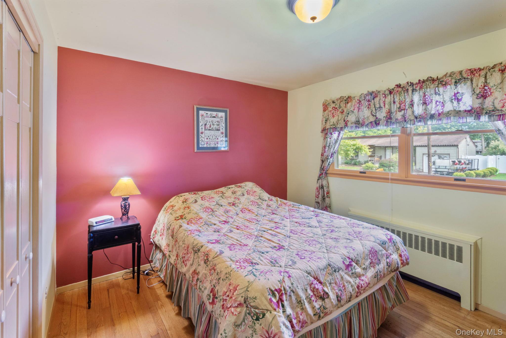 East Northport, New York, 11731, United States, 3 Bedrooms Bedrooms, ,2 BathroomsBathrooms,Residential,For Sale,1924855