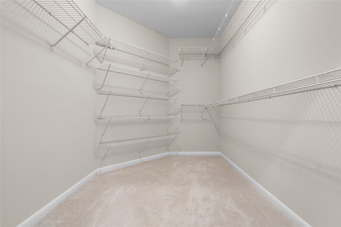 Ohio Twp, Pennsylvania, 15237, United States, 2 Bedrooms Bedrooms, ,3 BathroomsBathrooms,Residential,For Sale,1984724