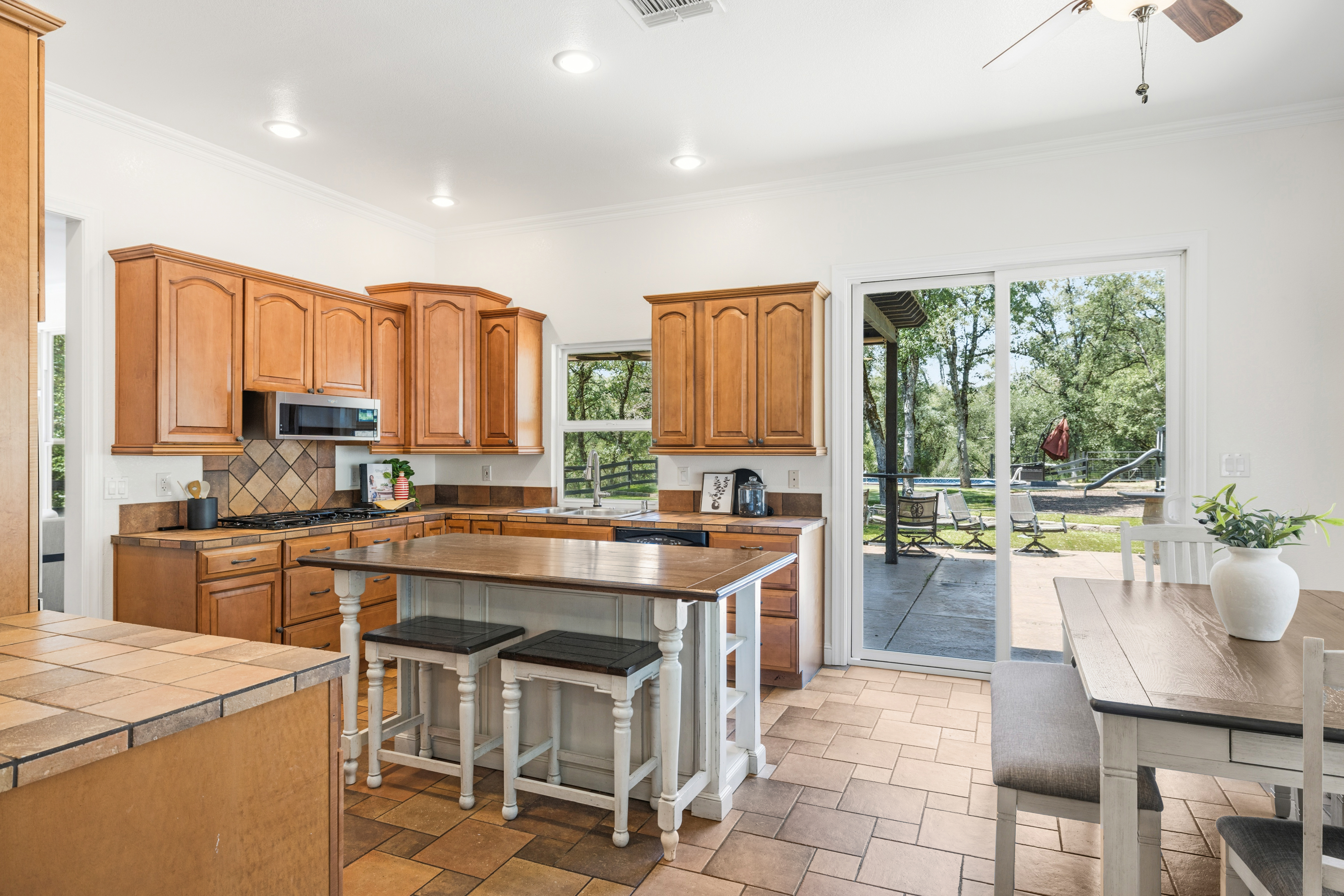  1400 Crooked Mile Court, Placerville, CA 95667 - 物件實景