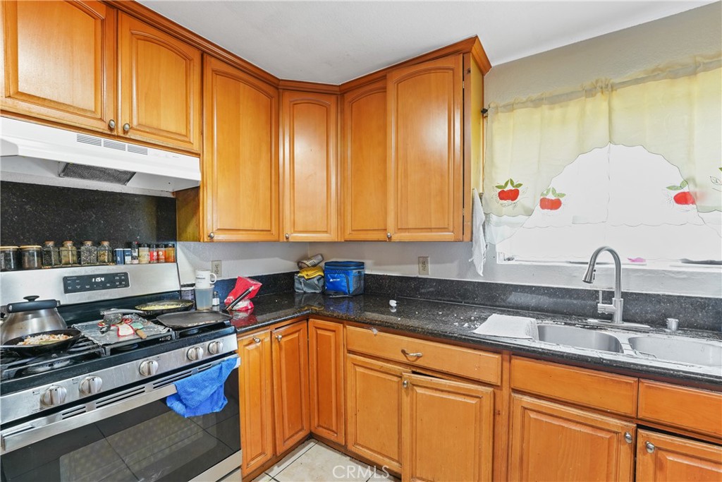 Los Angeles, California, 90032, United States, ,Residential,For Sale,1981106