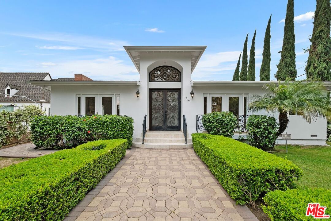 Los Angeles, California, 90048, United States, 4 Bedrooms Bedrooms, ,4 BathroomsBathrooms,Residential,For Sale,1912253