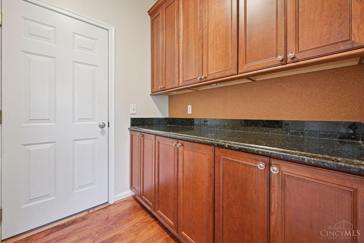 Mason, Ohio, 45040, United States, 5 Bedrooms Bedrooms, ,5 BathroomsBathrooms,Residential,For Sale,1988349