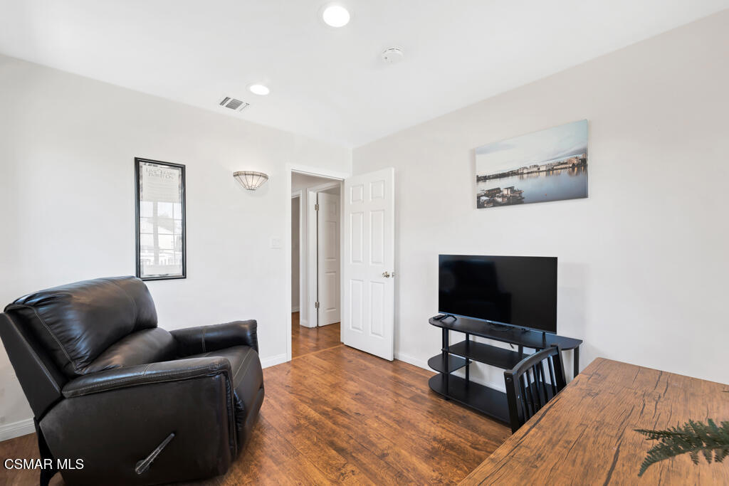 Oxnard, California, 93033, United States, 3 Bedrooms Bedrooms, ,2 BathroomsBathrooms,Residential,For Sale,1891023