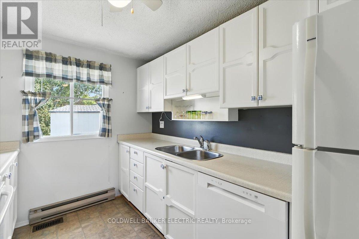 CLARINGTON (NEWCASTLE), Ontario, L1B 1A8, CA, 2 Bedrooms Bedrooms, ,1 BathroomBathrooms,Residential,For Sale,1891909