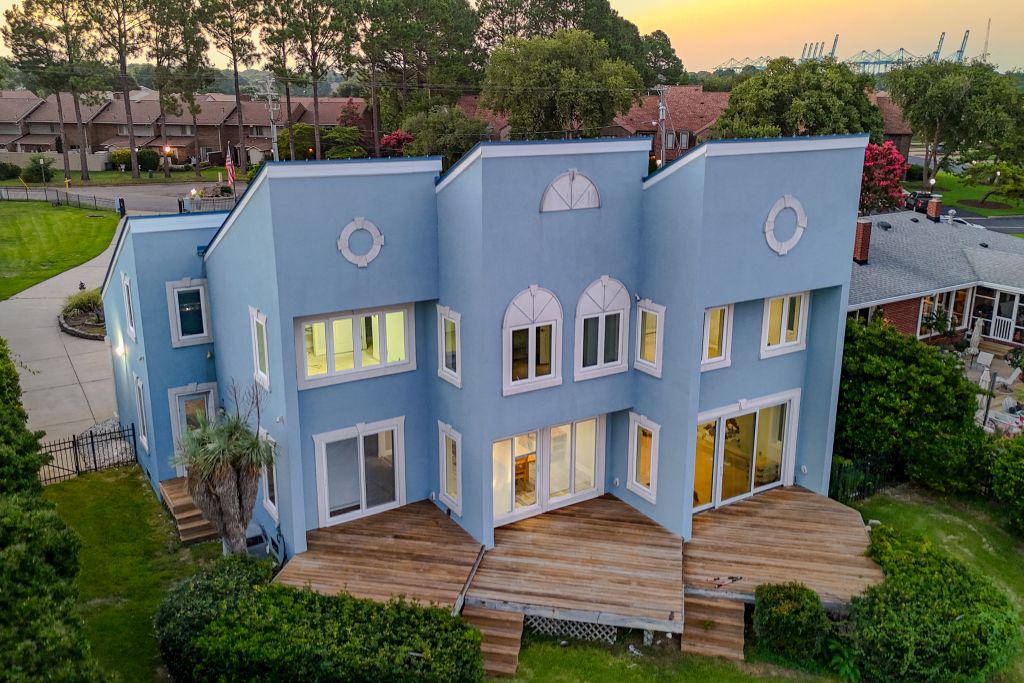 Portsmouth, Virginia, 23703, United States, 4 Bedrooms Bedrooms, ,4 BathroomsBathrooms,Residential,For Sale,1921206