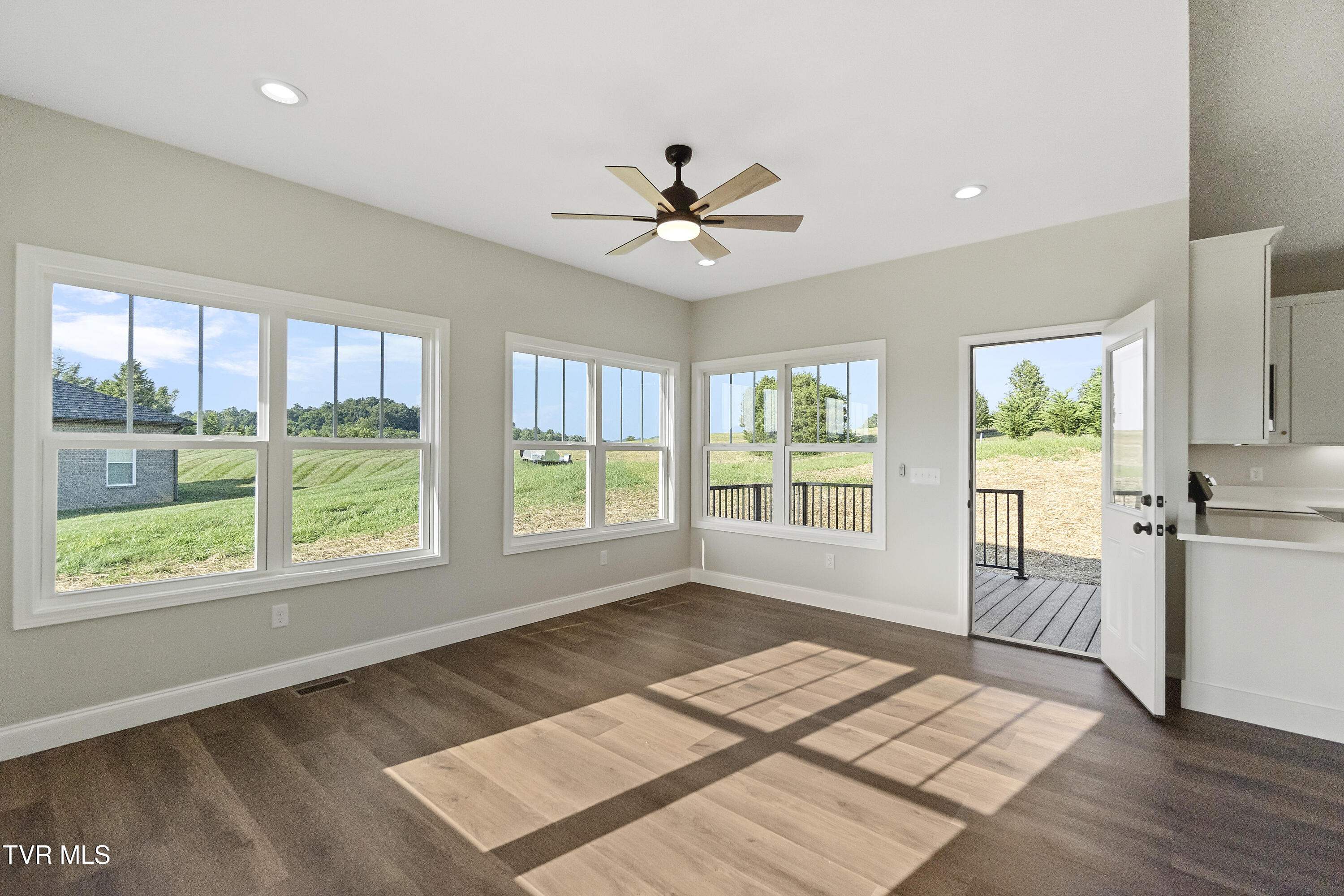 Greeneville, Tennessee, 37745, United States, 3 Bedrooms Bedrooms, ,2 BathroomsBathrooms,Residential,For Sale,1935533