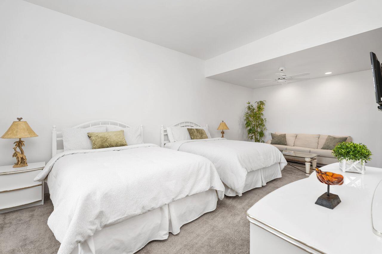 Palm Desert, California, 92260, United States, 2 Bedrooms Bedrooms, ,2 BathroomsBathrooms,Residential,For Sale,1992919