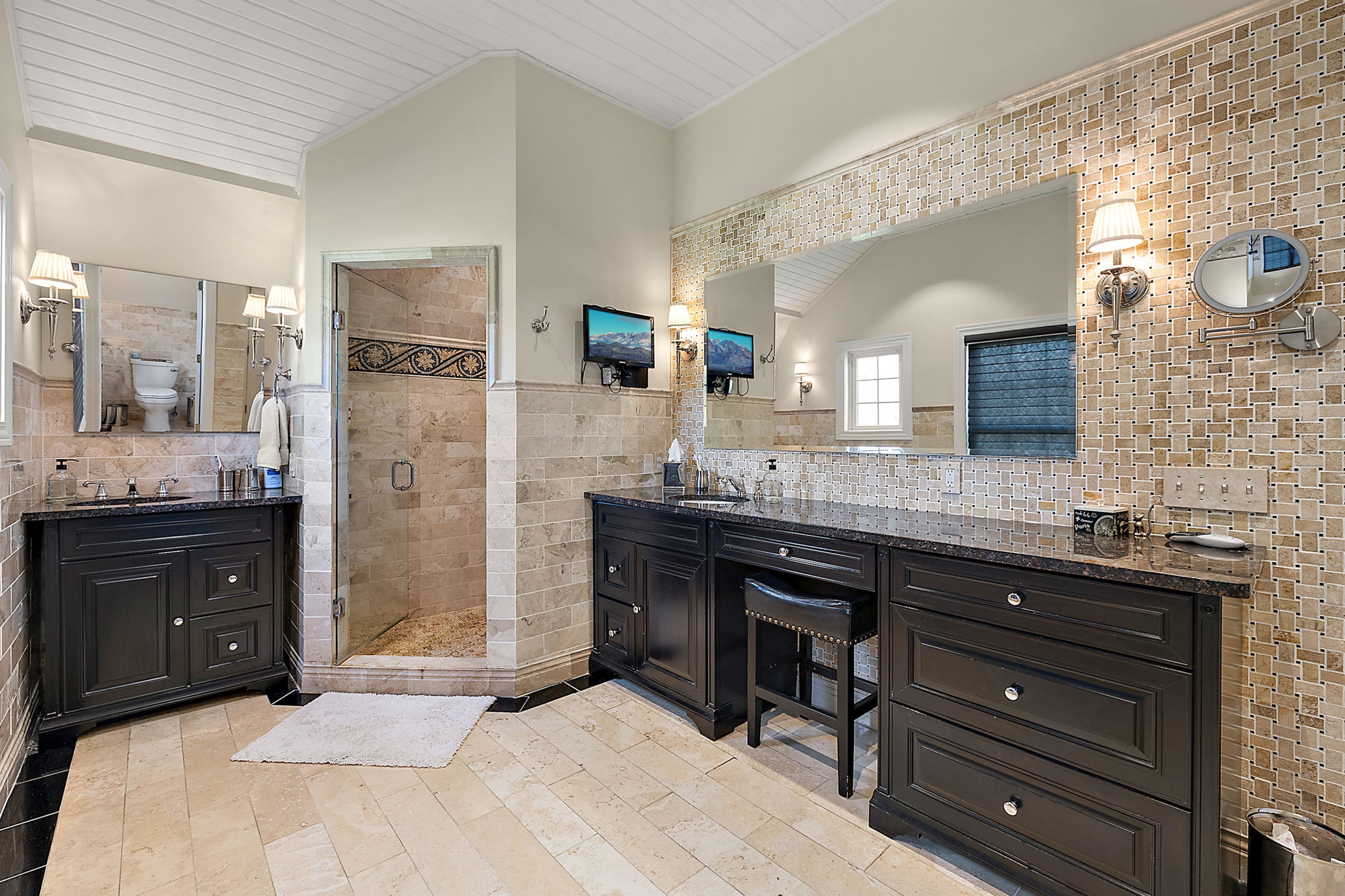 Lapeer, Michigan, 48446, United States, 3 Bedrooms Bedrooms, ,3 BathroomsBathrooms,Residential,For Sale,1807145