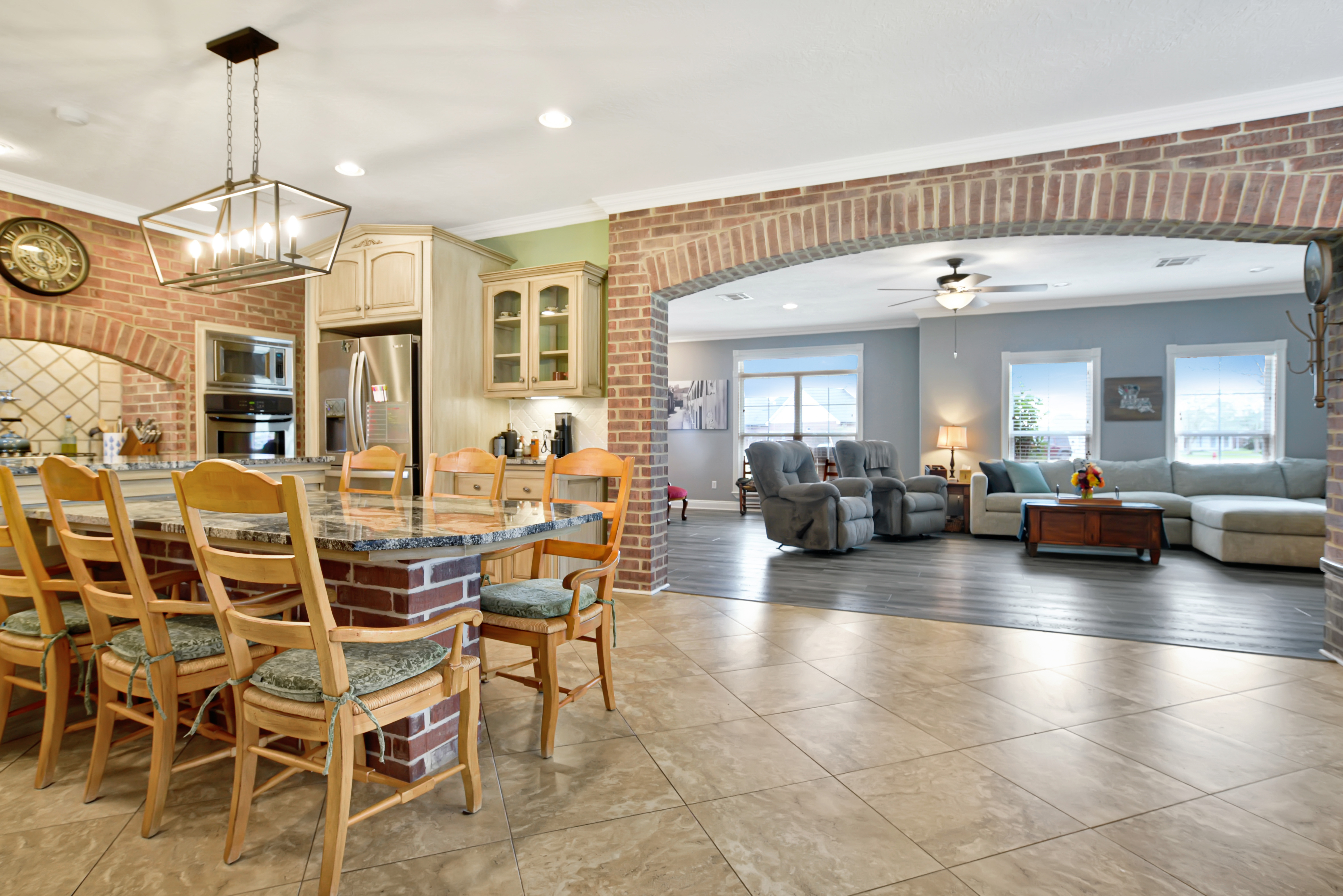 Westlake, Louisiana, 70669, United States, 4 Bedrooms Bedrooms, ,3 BathroomsBathrooms,Residential,For Sale,2001563