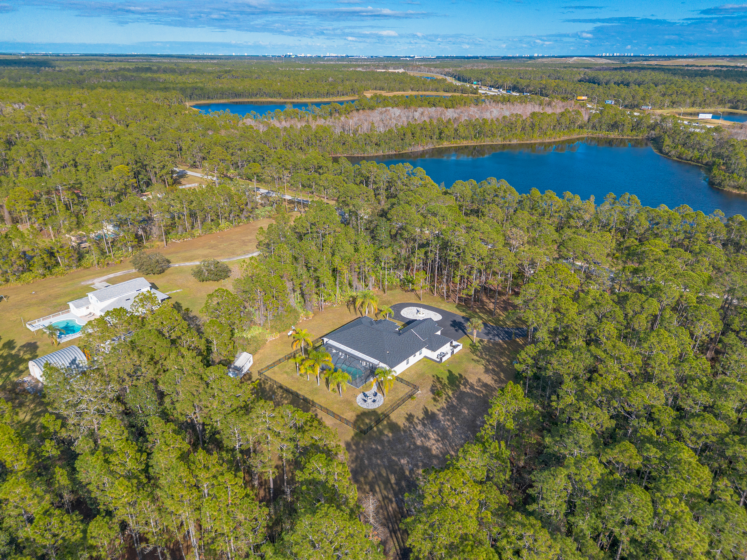 Daytona Beach, Florida, 32124, United States, 5 Bedrooms Bedrooms, ,4 BathroomsBathrooms,Residential,For Sale,2006264