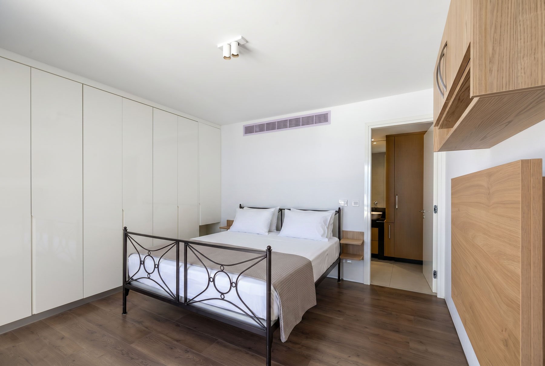  3-Bedroom Sea View Penthouse with Private Roof Terrace in Chloraka, Pafos - 物件實景