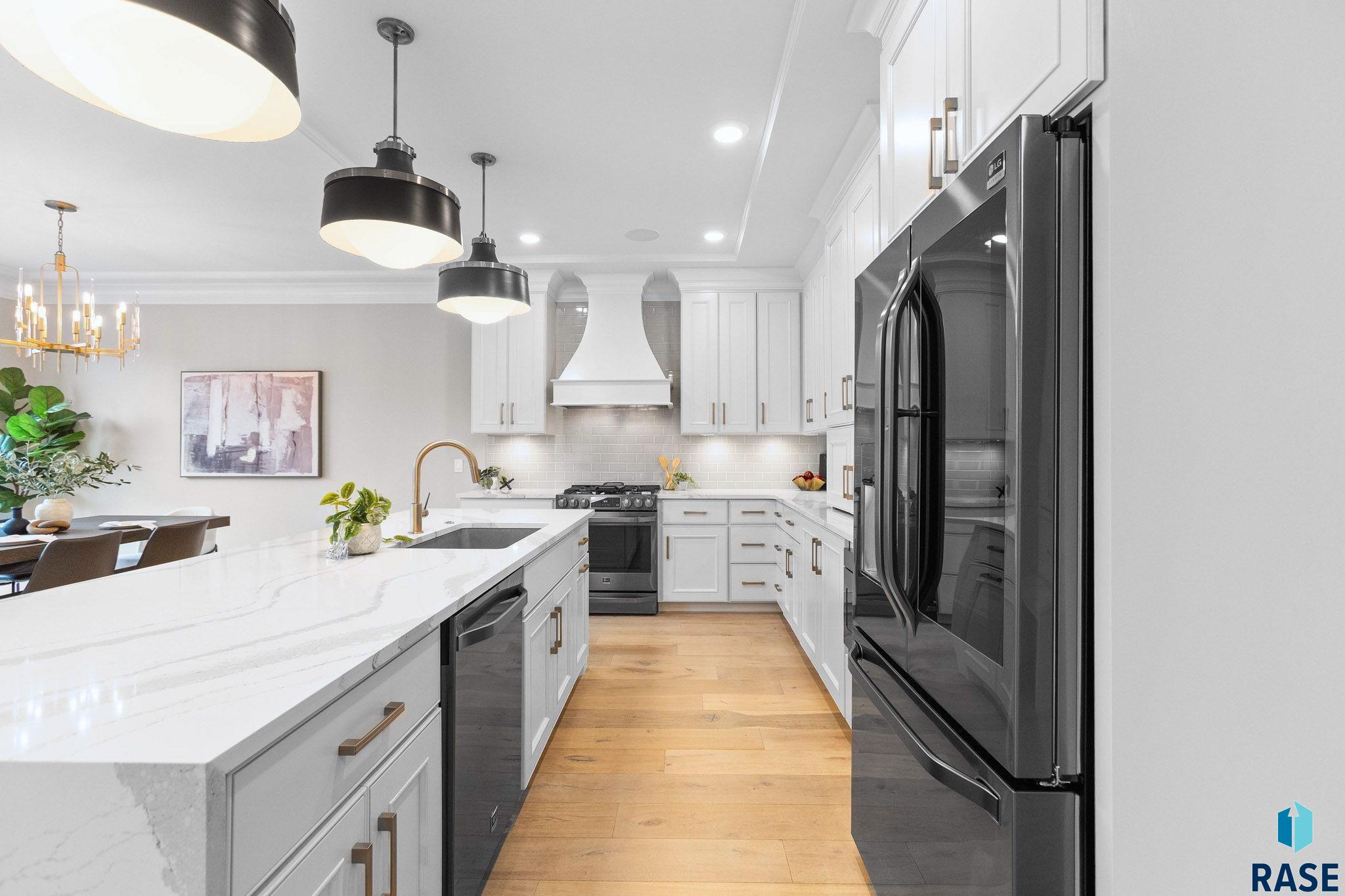 Sioux Falls, South Dakota, 57106, United States, 3 Bedrooms Bedrooms, ,2 BathroomsBathrooms,Residential,For Sale,1986319