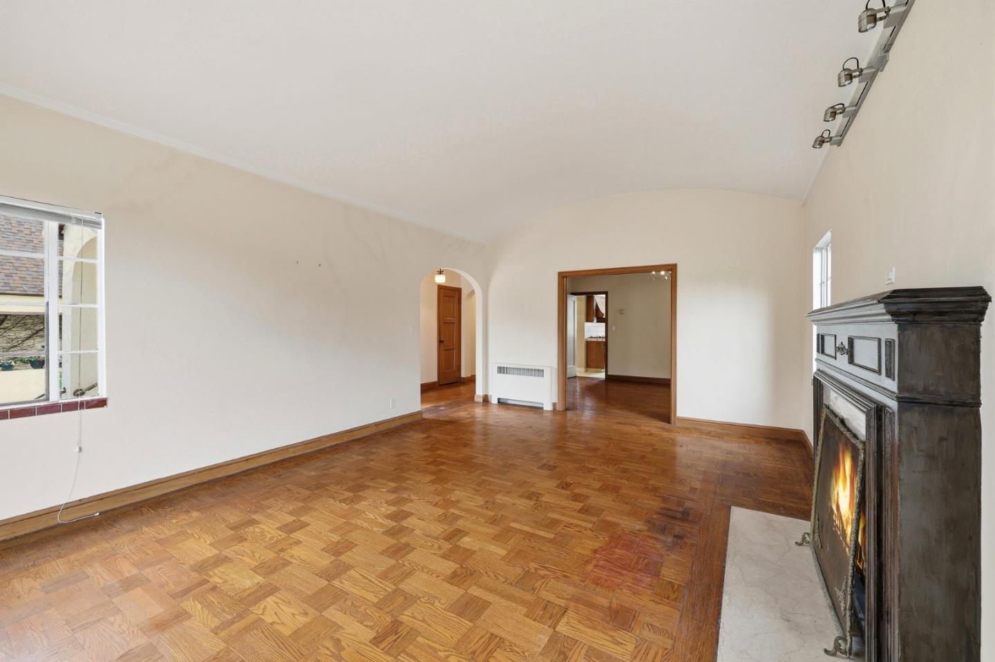 Burlingame, California, 94010, United States, 2 Bedrooms Bedrooms, ,2 BathroomsBathrooms,Residential,For Sale,1987615