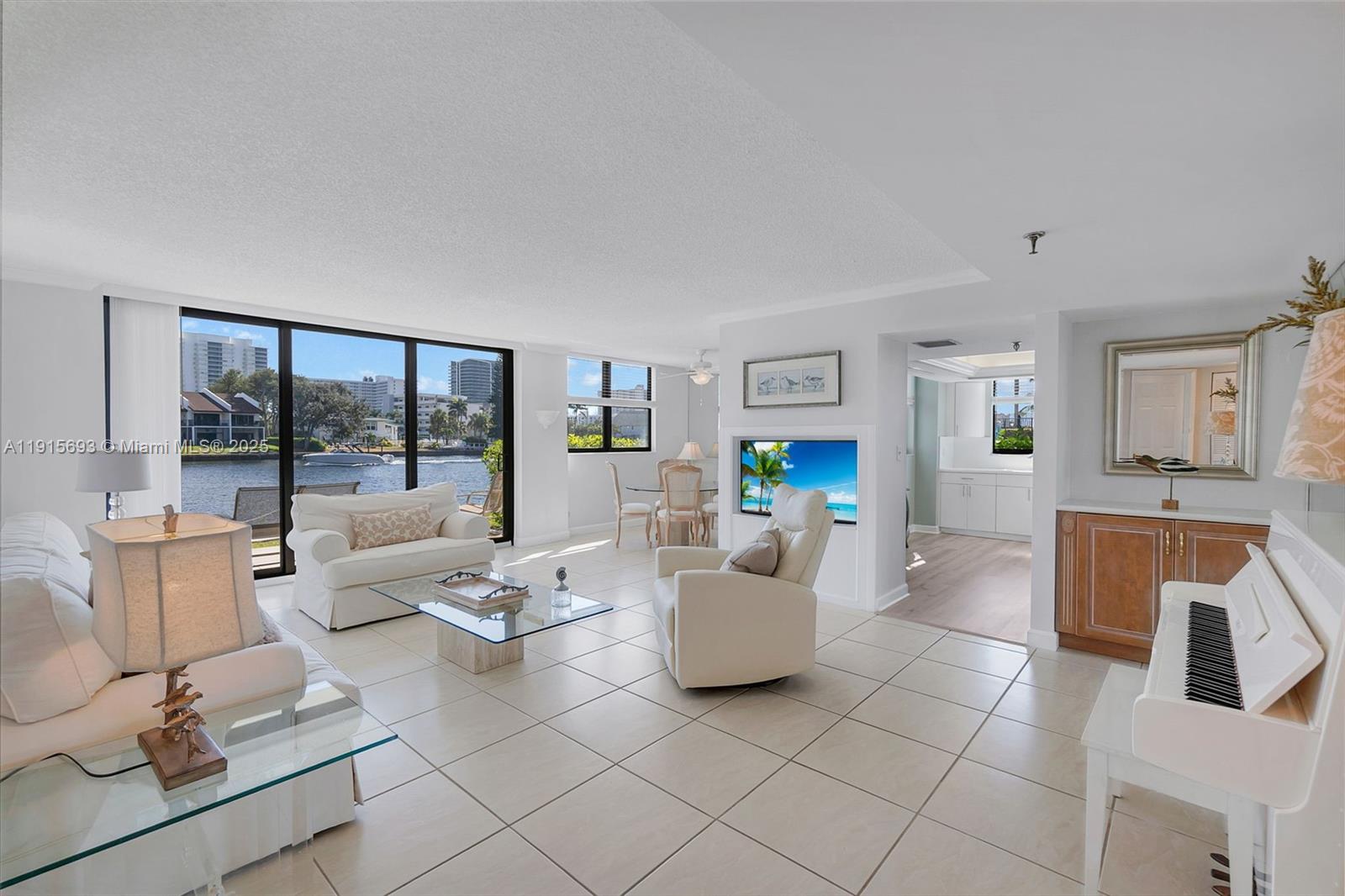 Pompano Beach, Florida, 33062, United States, 2 Bedrooms Bedrooms, ,2 BathroomsBathrooms,Residential,For Sale,1996821