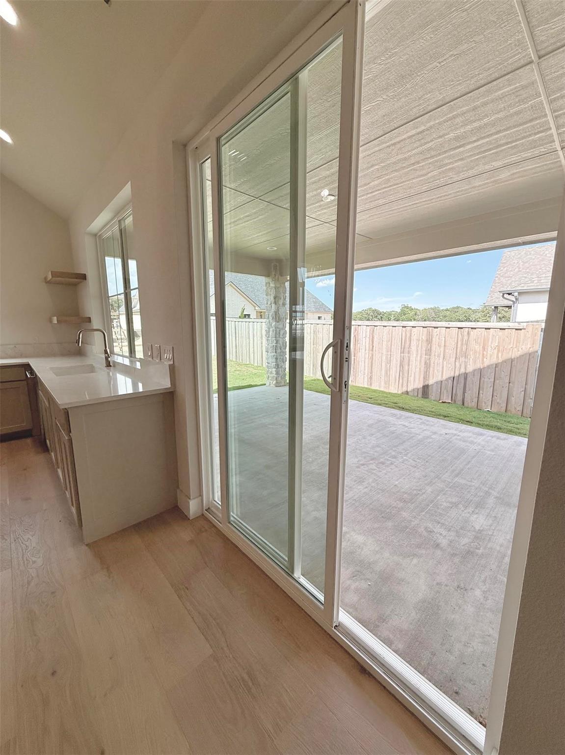 Pottsboro, Texas, 75076, United States, 4 Bedrooms Bedrooms, ,2 BathroomsBathrooms,Residential,For Sale,1916298