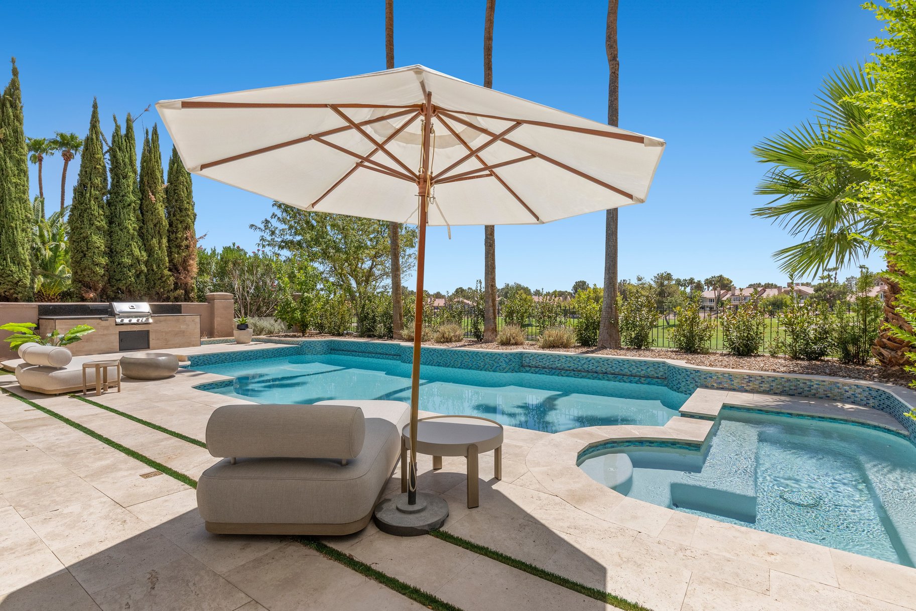  Golf Front Luxury in Guard-Gated Spanish Trail - 物件實景