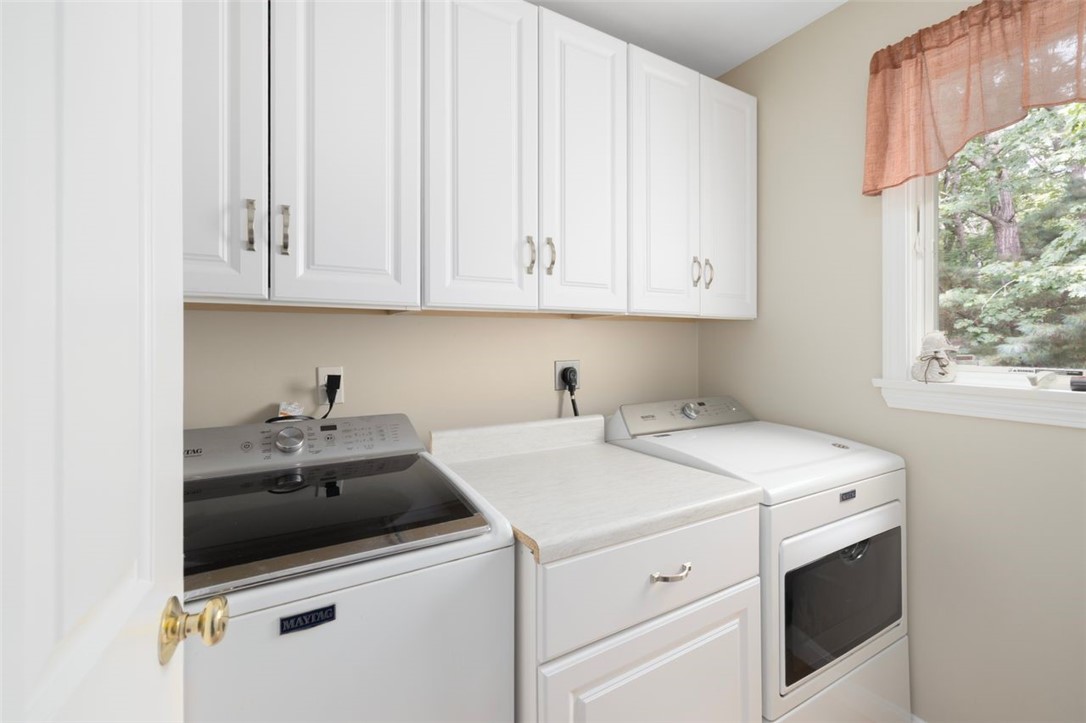 Richmond, Rhode Island, 02892, United States, 3 Bedrooms Bedrooms, ,4 BathroomsBathrooms,Residential,For Sale,1927379