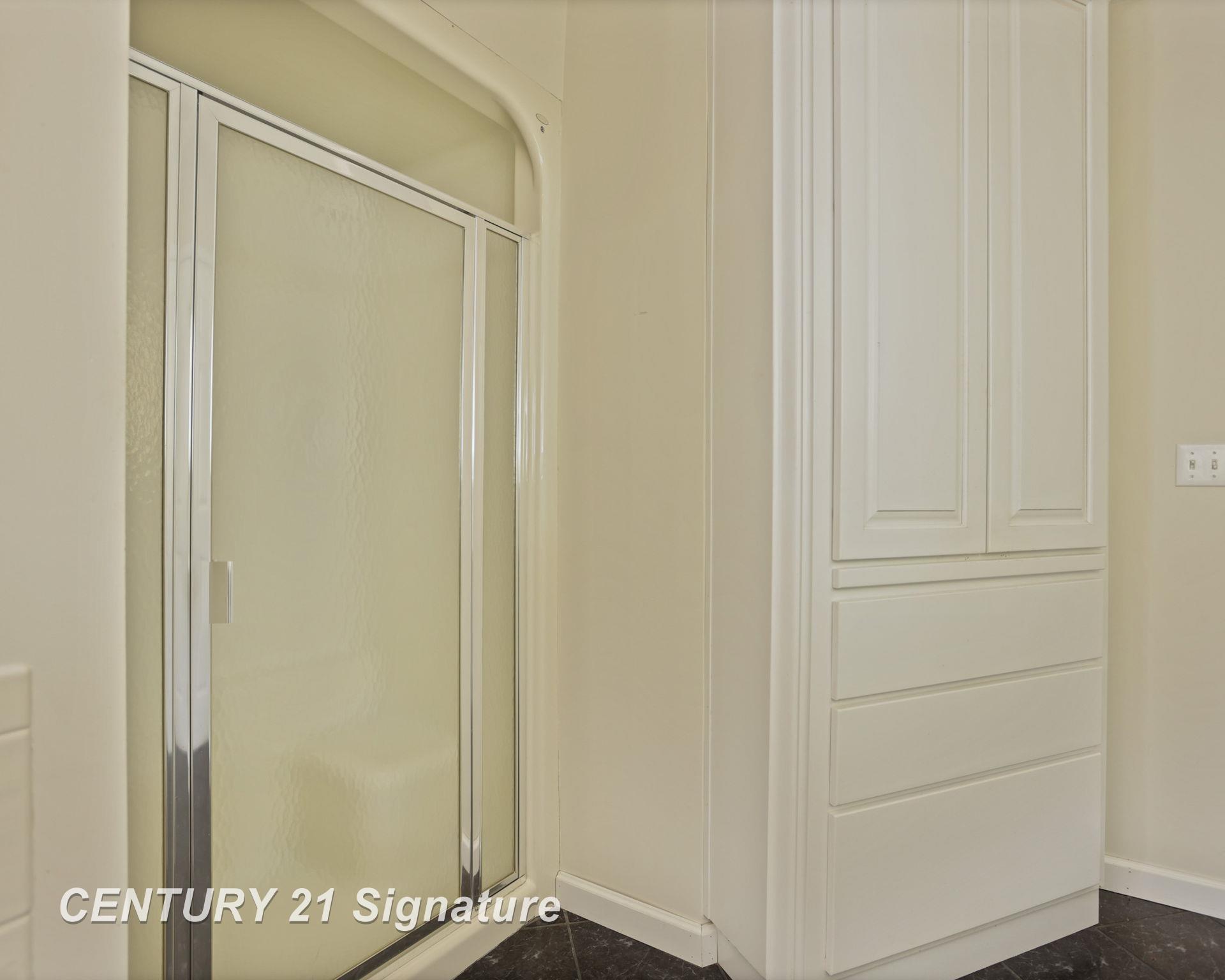 Chesaning, Michigan, 48616, United States, 4 Bedrooms Bedrooms, ,3 BathroomsBathrooms,Residential,For Sale,1980512