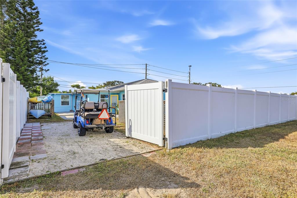 Dunedin, Florida, 34698, United States, 3 Bedrooms Bedrooms, ,2 BathroomsBathrooms,Residential,For Sale,2003433