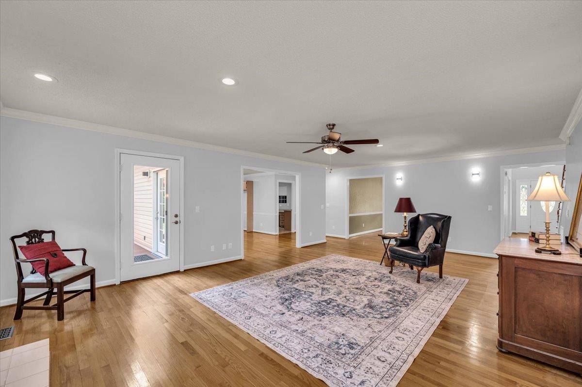 Moore, South Carolina, 29369, United States, 5 Bedrooms Bedrooms, ,4 BathroomsBathrooms,Residential,For Sale,2010805